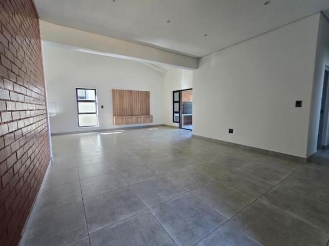 3 Bedroom House in Melodie