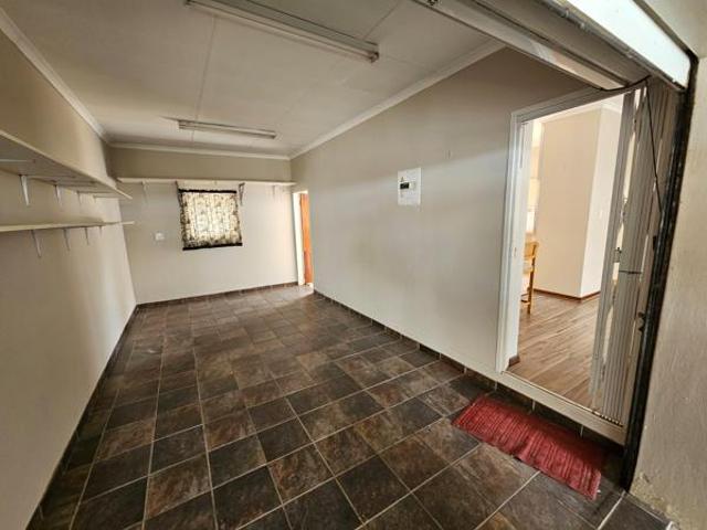 3 Bedroom House in Menlo Park