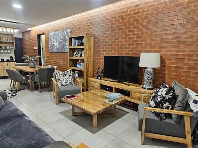 3 Bedroom House in Menlo Park