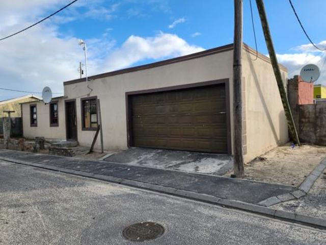 3 Bedroom House in Mfuleni