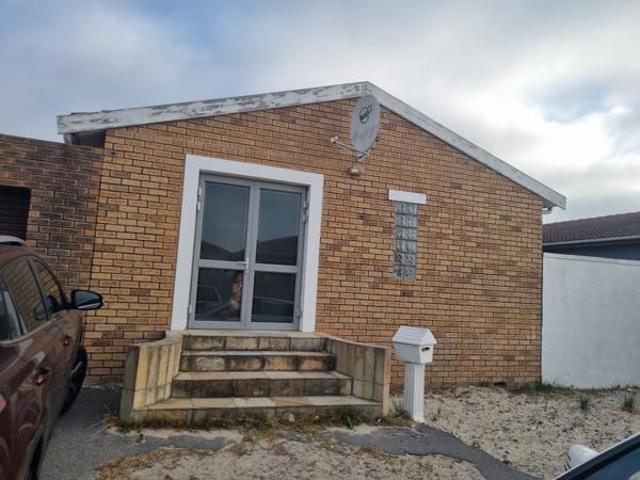 3 Bedroom House in Mitchells Plain Central
