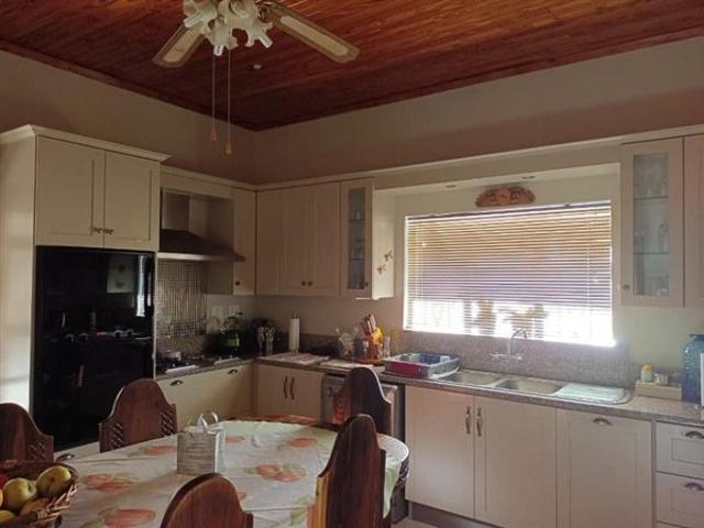 3 Bedroom House in Middelpos