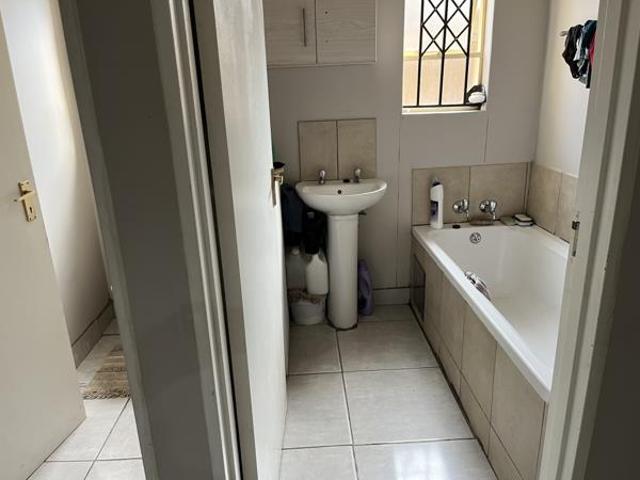 3 Bedroom House in Midfield Estate
