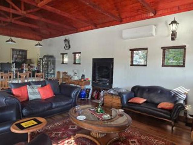 3 Bedroom House in Midfield Estate