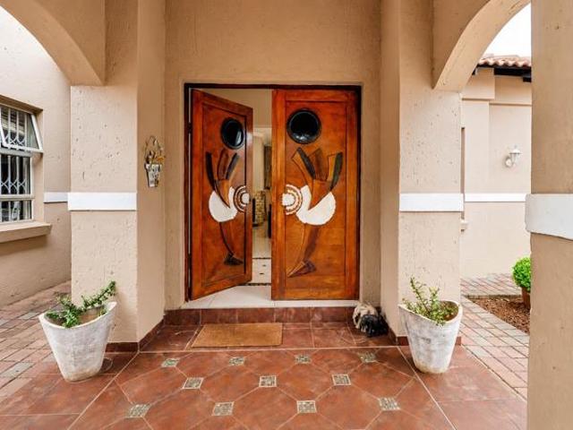 3 Bedroom House in Midstream Estate
