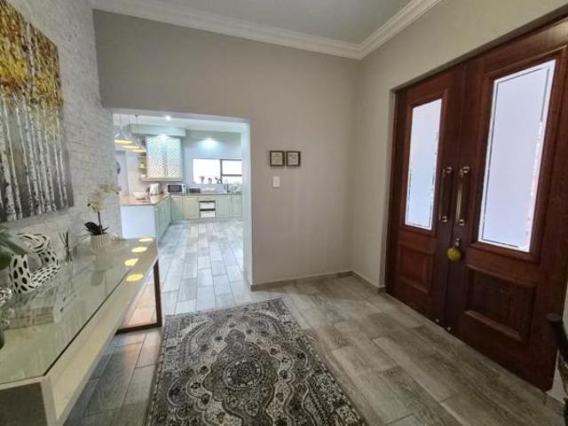 3 Bedroom House in Midstream Estate