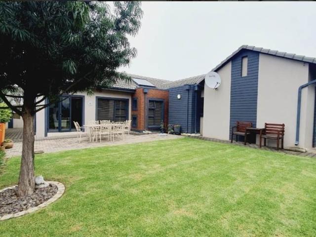 3 Bedroom House in Midstream Ridge Estate