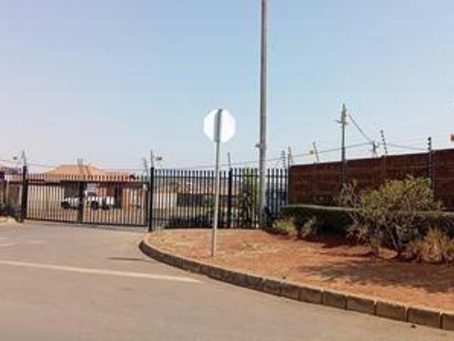 3 bedroom house in midrand village.