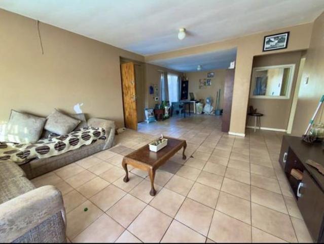 3 Bedroom House in Minnebron