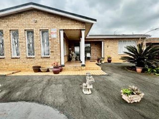 3 Bedroom House in Mysore Ridge
