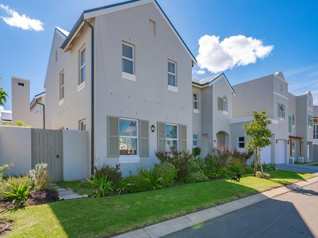 3 Bedroom House in Nooitgedacht Village