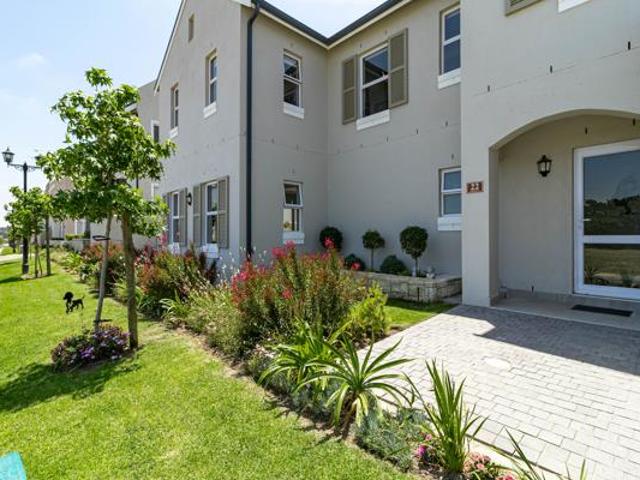 3 Bedroom House in Nooitgedacht Village