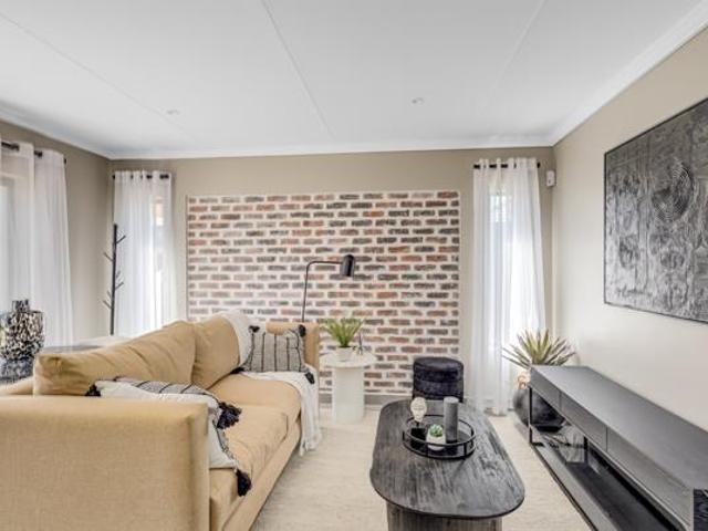 3 Bedroom House in Nooitgedacht