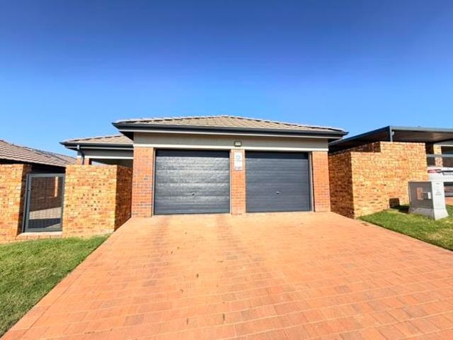 3 Bedroom House in Nooitgedacht