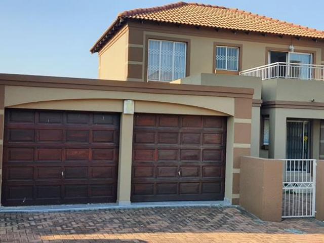 3 Bedroom House in Noordwyk