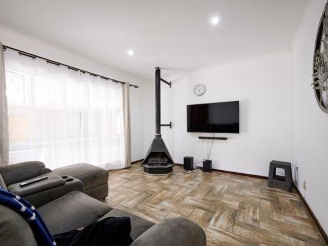 3 Bedroom House in Noordwyk