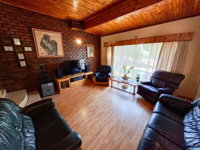 3 Bedroom House in Noordheuwel
