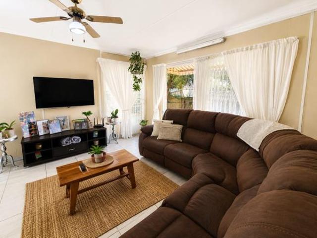 3 Bedroom House in Noordheuwel