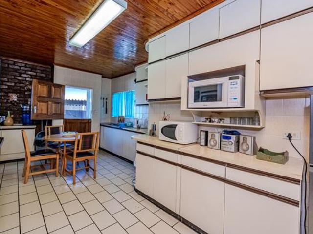 3 Bedroom House in Noordheuwel