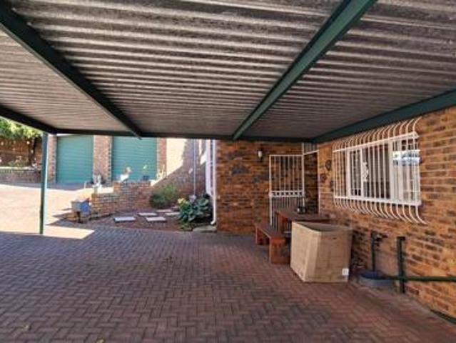 3 Bedroom House in Noordheuwel