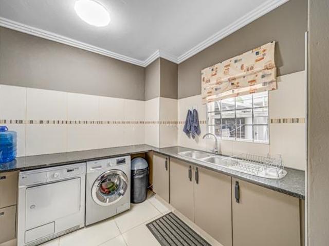 3 Bedroom House in Noordheuwel