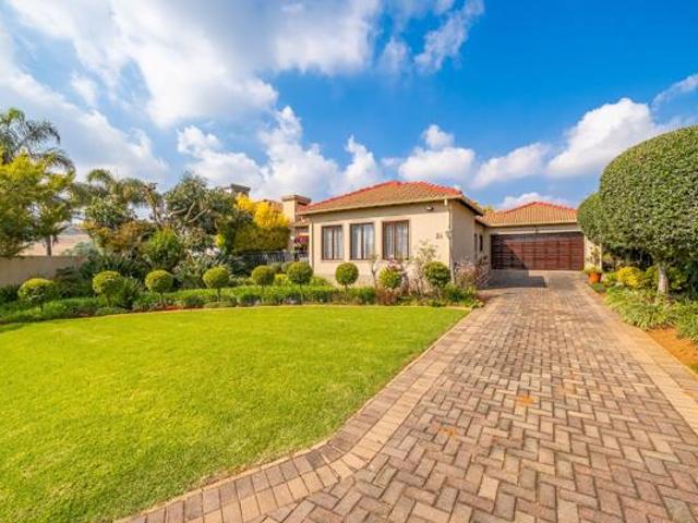 3 Bedroom House in Noordheuwel