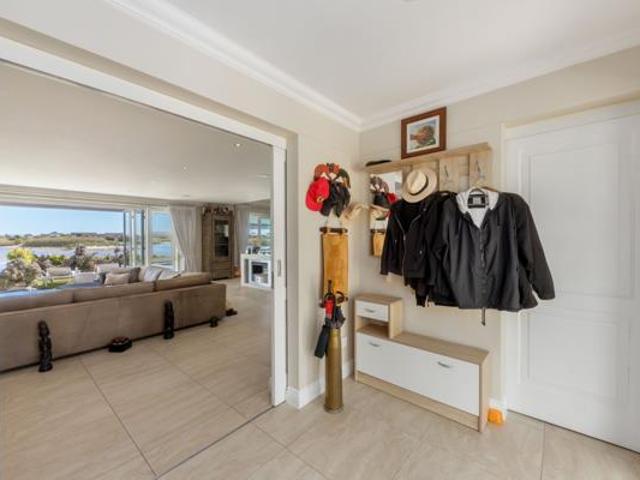 3 Bedroom House in Noordhoek