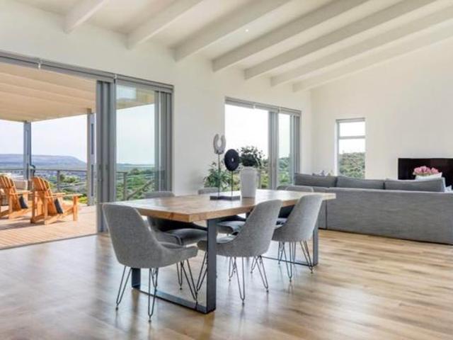 3 Bedroom House in Noordhoek
