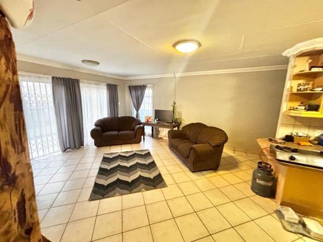 3 Bedroom House in Noordrand