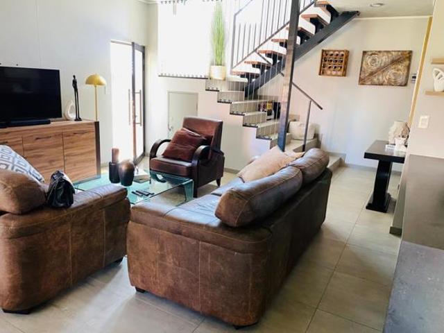3 Bedroom House in North Riding AH