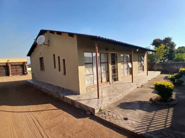 3 Bedroom House in Namakgale