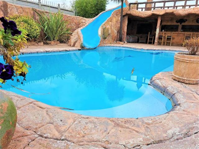 3 Bedroom House in Nanescol