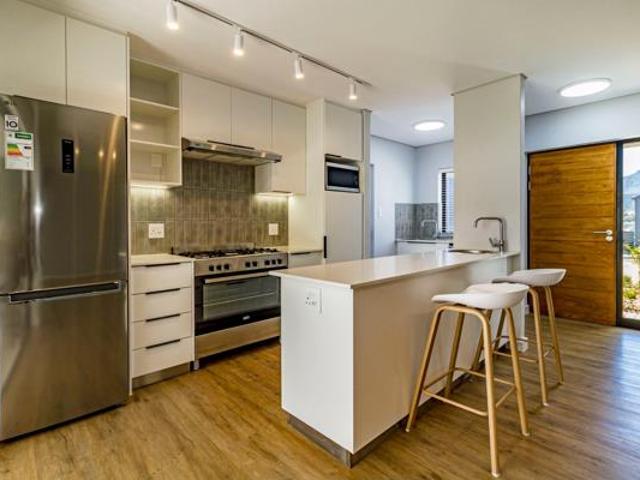 3 Bedroom House in Newinbosch
