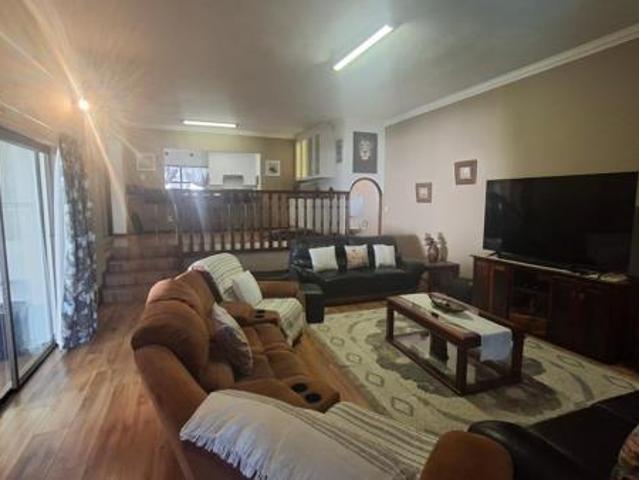 3 Bedroom House in Newlands