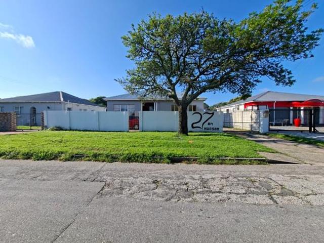 3 Bedroom House in Newton Park