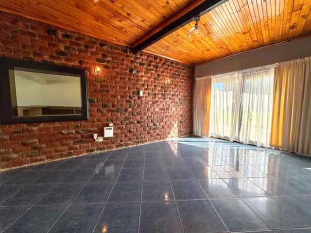 3 Bedroom House in Newton Park