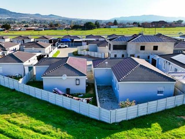 3 Bedroom House in Newton