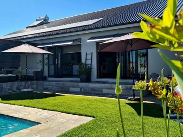 3 Bedroom House in Nieuwoudtville