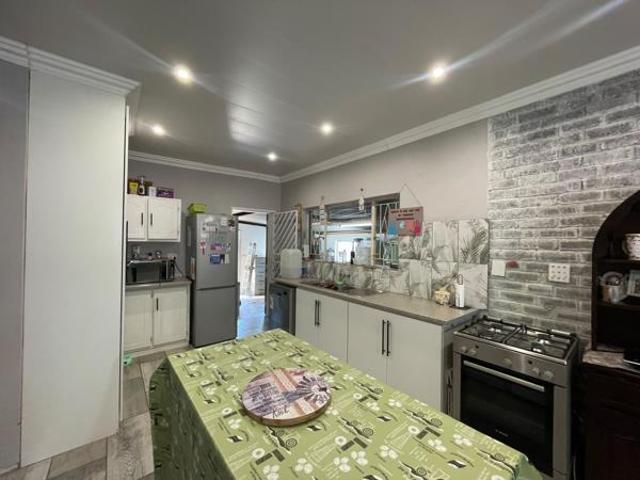 3 Bedroom House in South Ridge