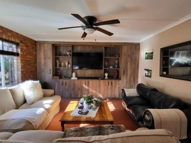 3 Bedroom House in South Ridge