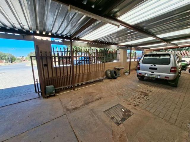 3 Bedroom House in South Ridge