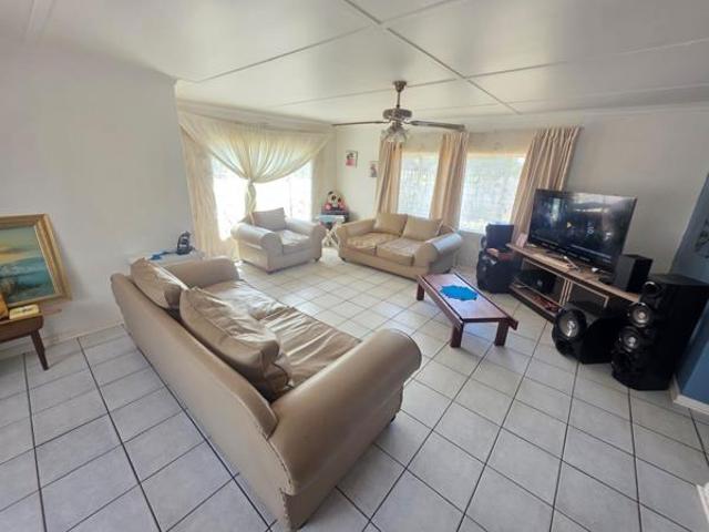 3 Bedroom House in South Ridge