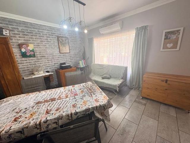 3 Bedroom House in South Ridge