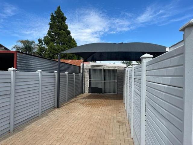 3 Bedroom House in South Ridge
