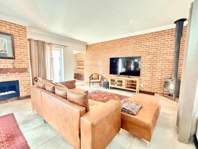 3 Bedroom House in Southdowns Estate