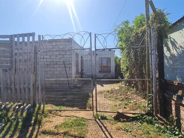 3 Bedroom House in Soweto On Sea