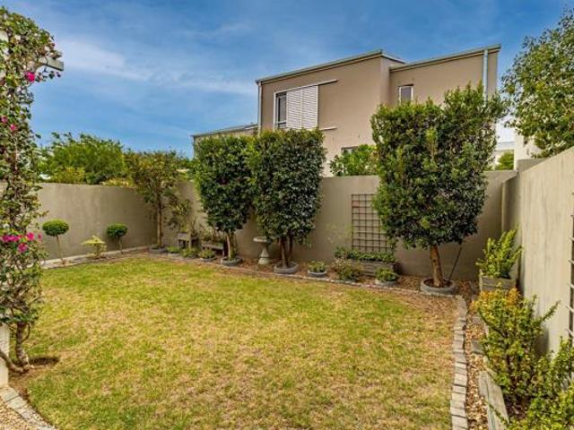 3 Bedroom House in Somerset Lakes