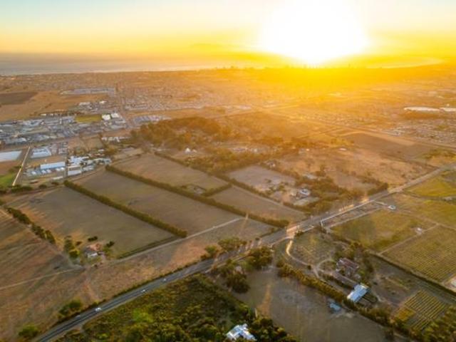 3 Bedroom House in Somerset West Central
