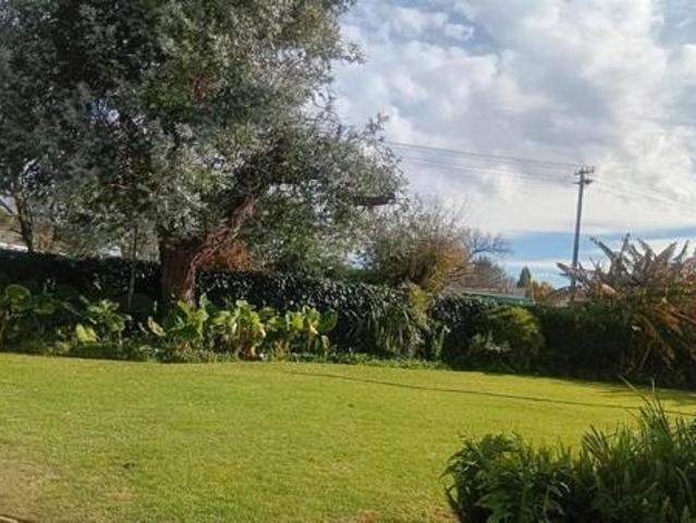 3 Bedroom House in Songloed
