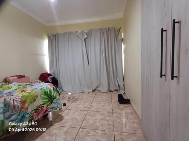 3 Bedroom House in Songloed